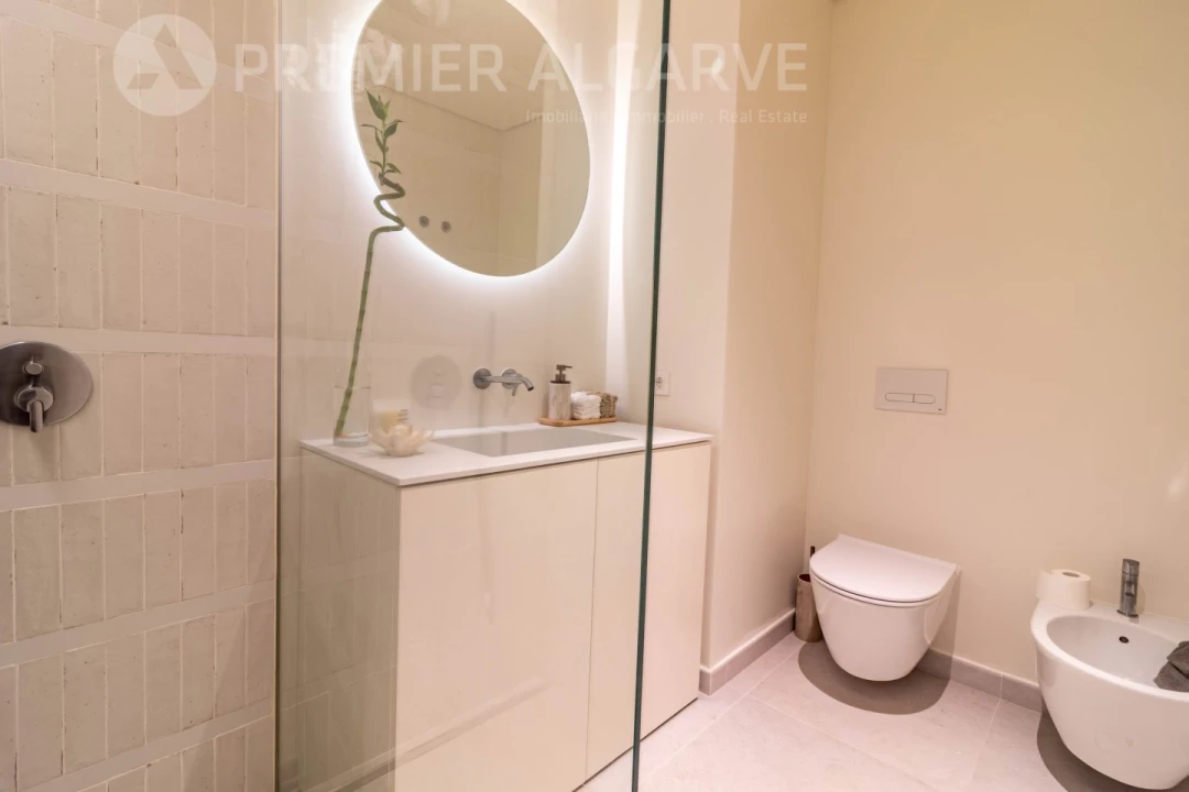 Apartamento T2 para Venda em Quarteira Foto 18