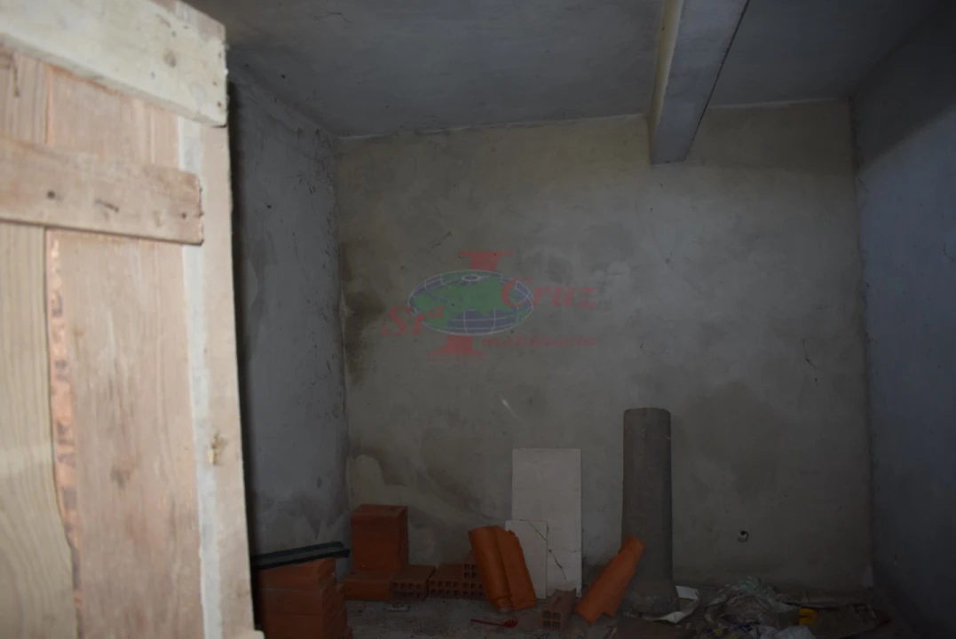 Moradia T3 para Venda em Lavegadas Foto 7