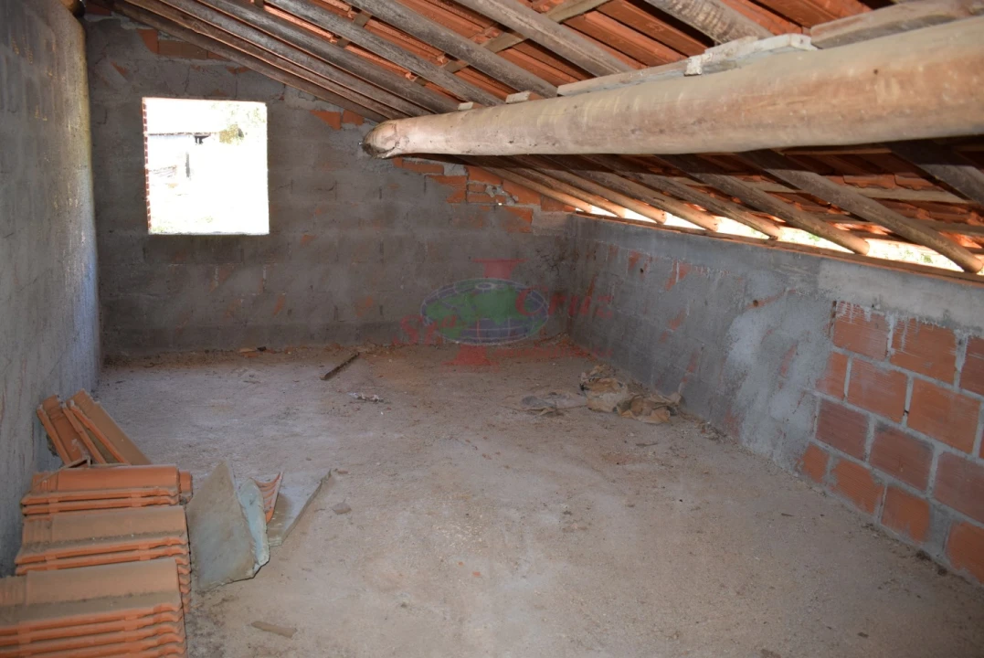 Moradia T3 para Venda em Lavegadas Foto 9