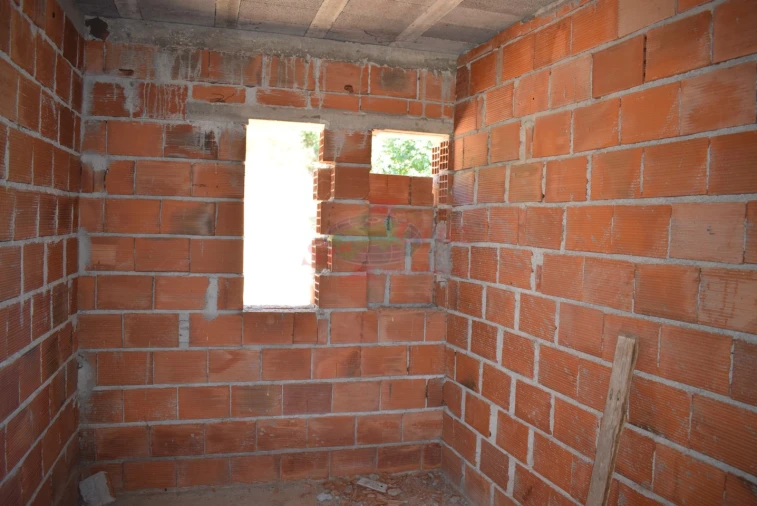 Moradia T3 para Venda em Lavegadas Foto 3