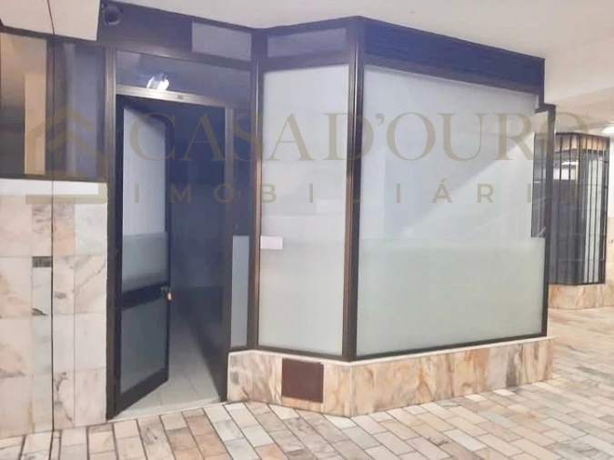 Loja para Venda em Penafiel Foto 3