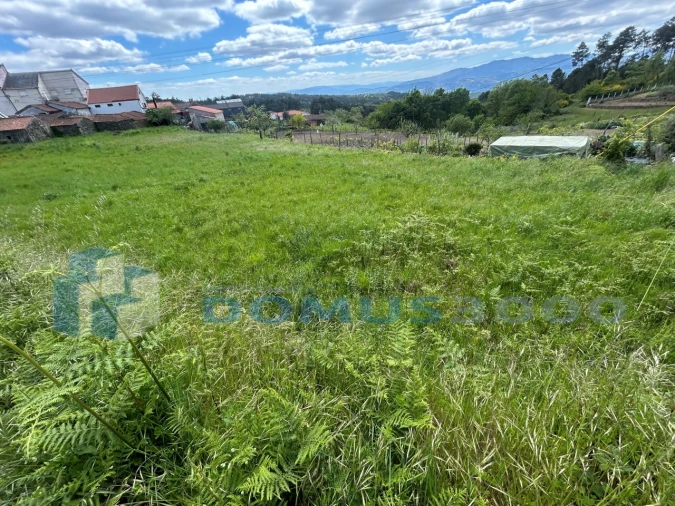 Terreno para Venda em Mouçós e Lamares Foto 1