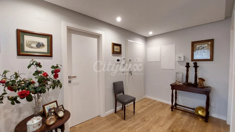 Apartamento T2 para Venda em Carnaxide e Queijas Foto 29