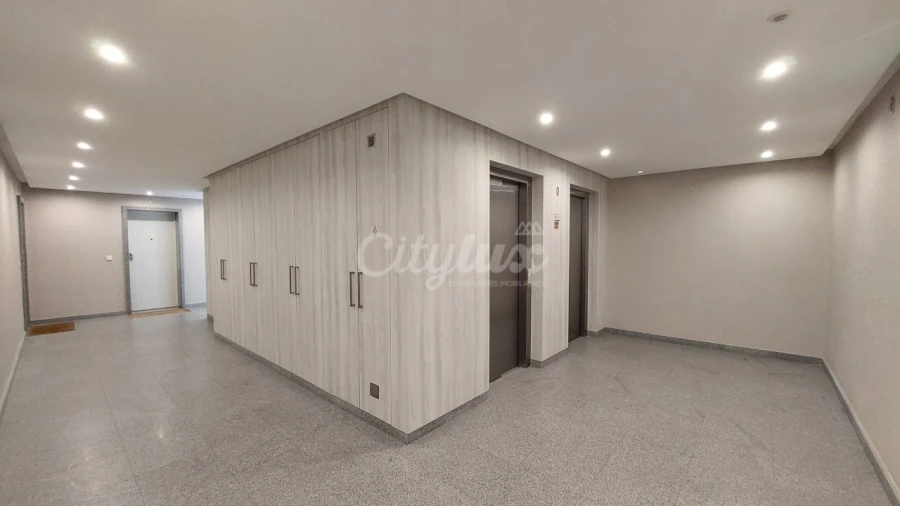 Apartamento T2 para Venda em Carnaxide e Queijas Foto 30