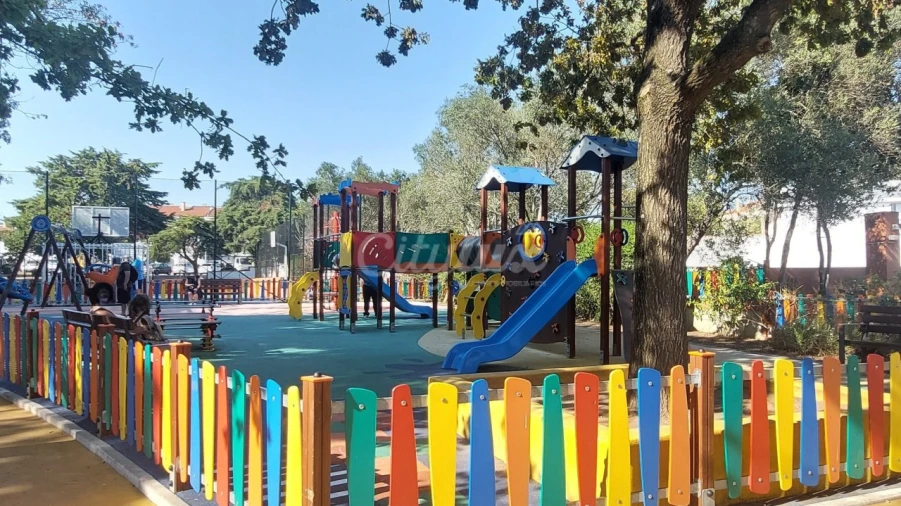 Apartamento T2 para Venda em Carnaxide e Queijas Foto 38