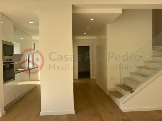 Moradia T3 para Venda em Costa da Caparica Foto 3