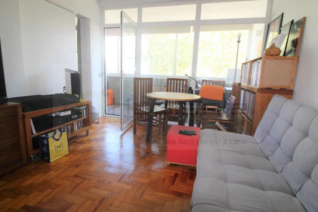 Apartamento T3 para Venda em Carcavelos e Parede Foto 2