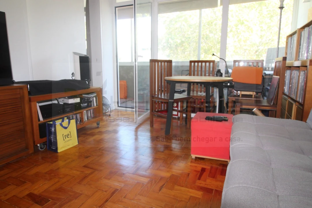 Apartamento T3 para Venda em Carcavelos e Parede Foto 3
