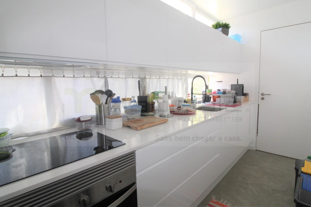 Apartamento T3 para Venda em Carcavelos e Parede Foto 1