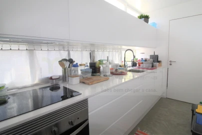 Apartamento T3 para Venda em Carcavelos e Parede