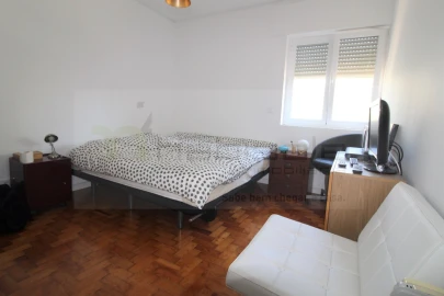 Apartamento T3 para Venda em Carcavelos e Parede