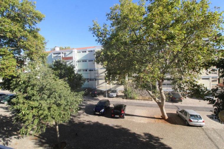 Apartamento T3 para Venda em Carcavelos e Parede Foto 20