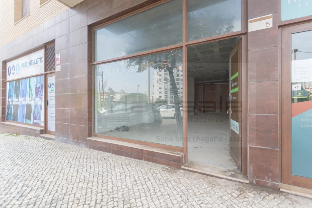 Loja para Arrendamento em Odivelas Foto 1