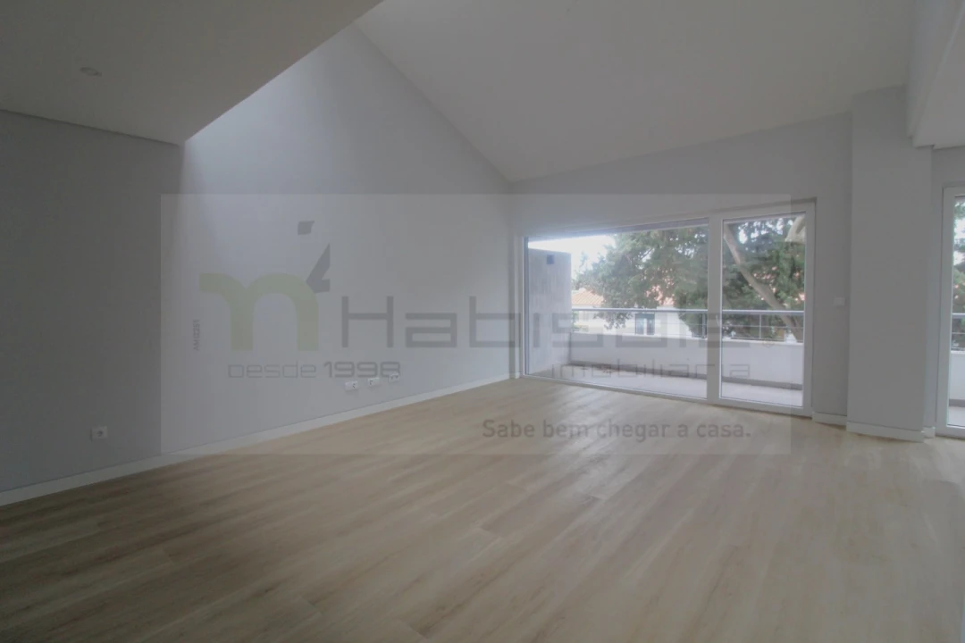 Apartamento T3 para Venda em Carcavelos e Parede Foto 4