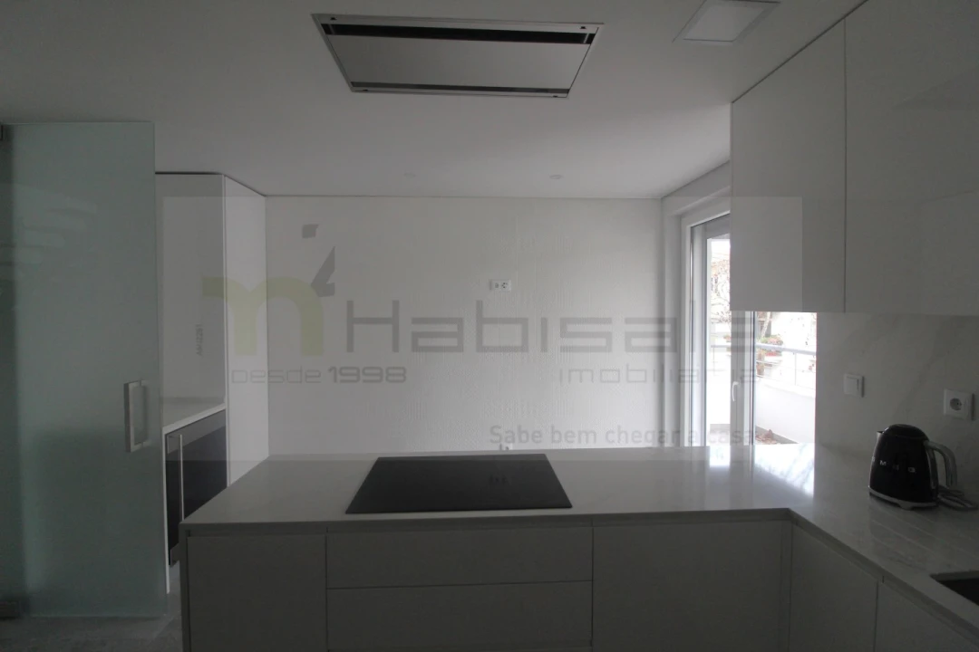 Apartamento T3 para Venda em Carcavelos e Parede Foto 9