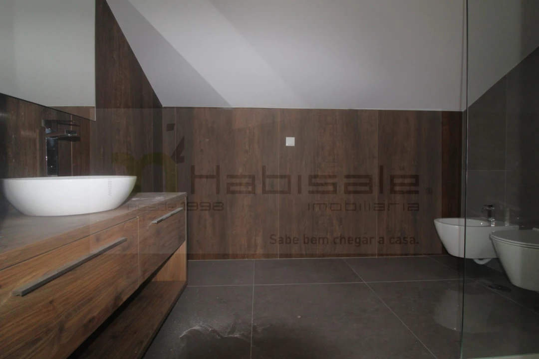 Apartamento T3 para Venda em Carcavelos e Parede Foto 21