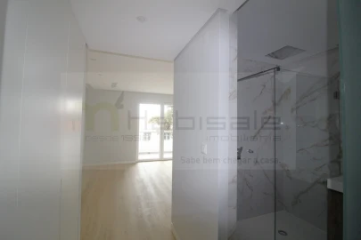 Apartamento T3 para Venda em Carcavelos e Parede