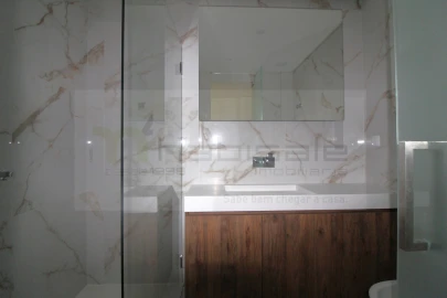 Apartamento T3 para Venda em Carcavelos e Parede