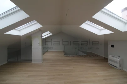 Apartamento T3 para Venda em Carcavelos e Parede