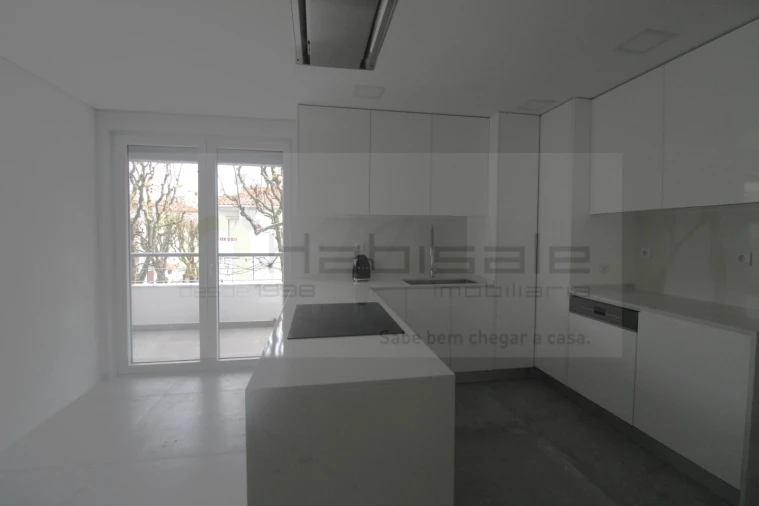 Apartamento T3 para Venda em Carcavelos e Parede Foto 7