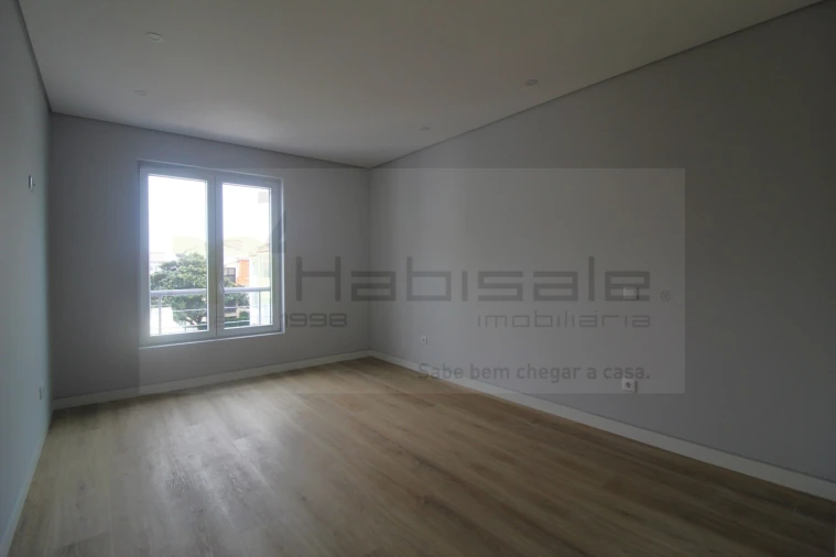 Apartamento T3 para Venda em Carcavelos e Parede Foto 10