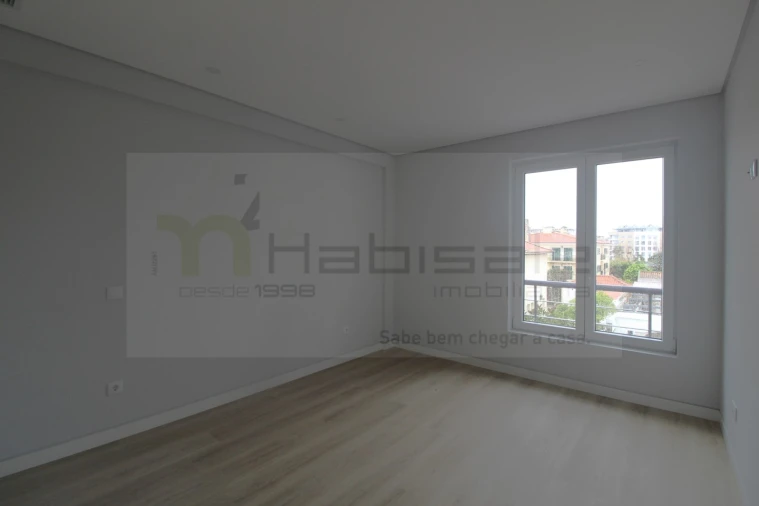 Apartamento T3 para Venda em Carcavelos e Parede Foto 13