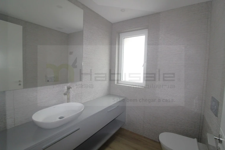 Apartamento T3 para Venda em Carcavelos e Parede Foto 16