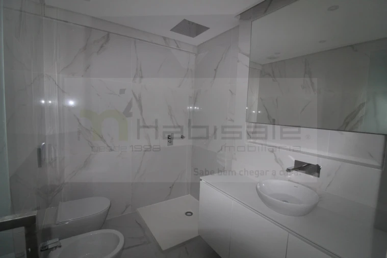 Apartamento T3 para Venda em Carcavelos e Parede Foto 24