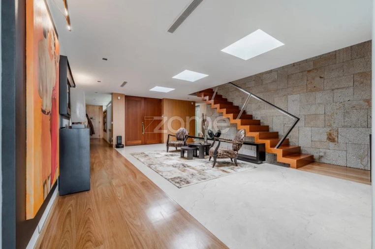 Moradia T8 para Venda em Nogueiró e Tenões