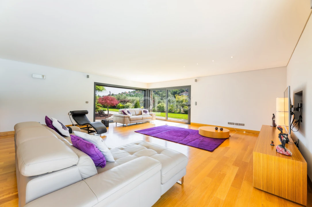 Moradia T4 para Venda em Aguiã Foto 7