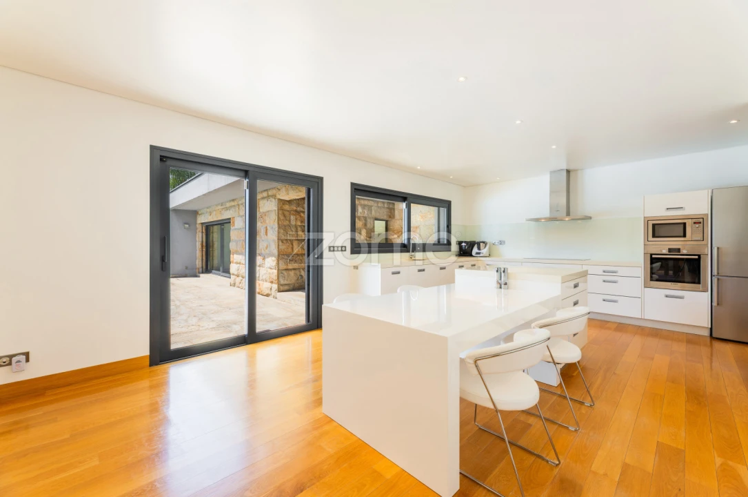 Moradia T4 para Venda em Aguiã Foto 11