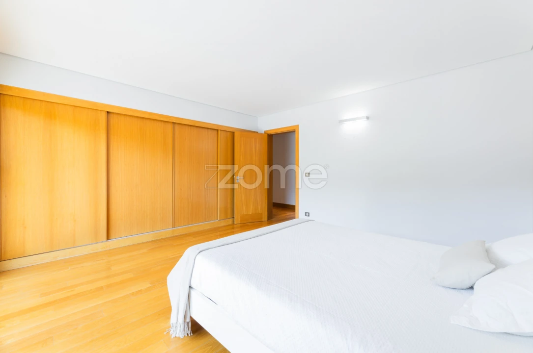 Moradia T4 para Venda em Aguiã Foto 21