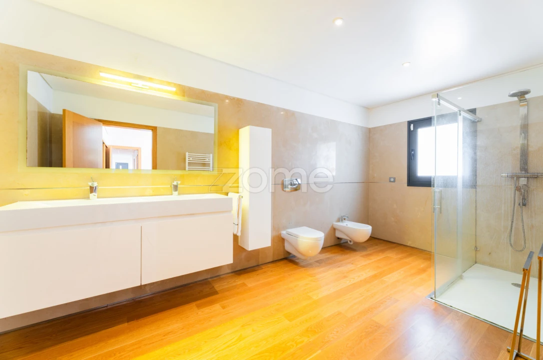 Moradia T4 para Venda em Aguiã Foto 18