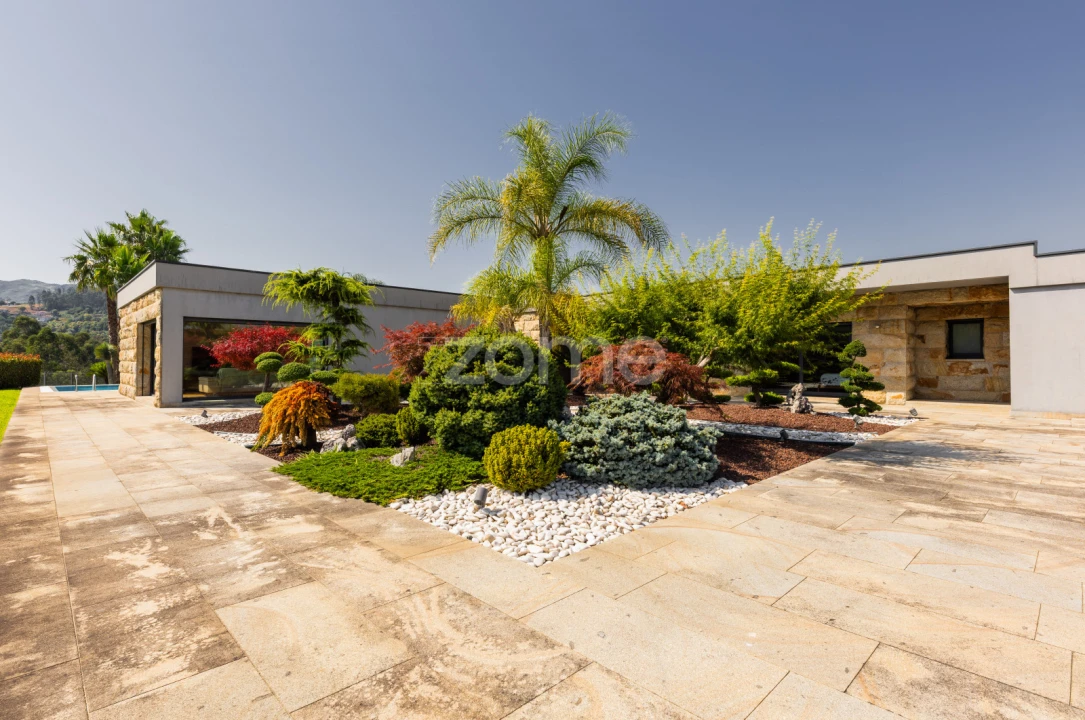 Moradia T4 para Venda em Aguiã Foto 48