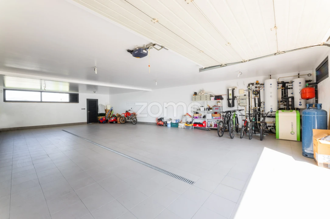 Moradia T4 para Venda em Aguiã Foto 38