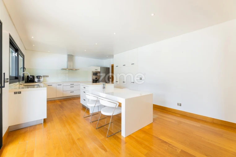 Moradia T4 para Venda em Aguiã Foto 12