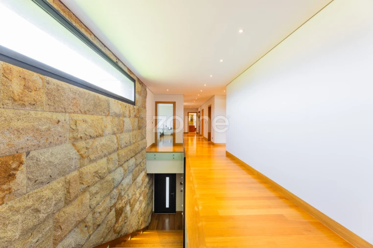 Moradia T4 para Venda em Aguiã Foto 15