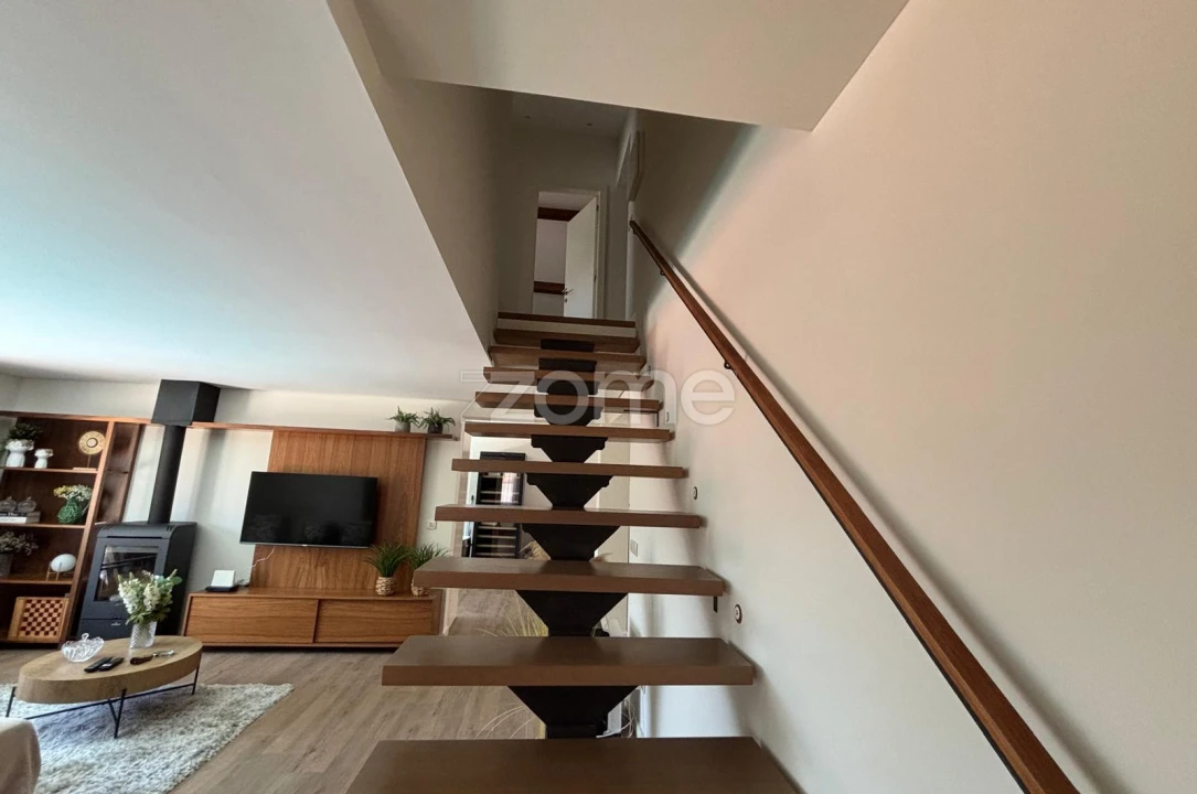 Moradia T4 para Venda em Venda Nova e Pondras Foto 28