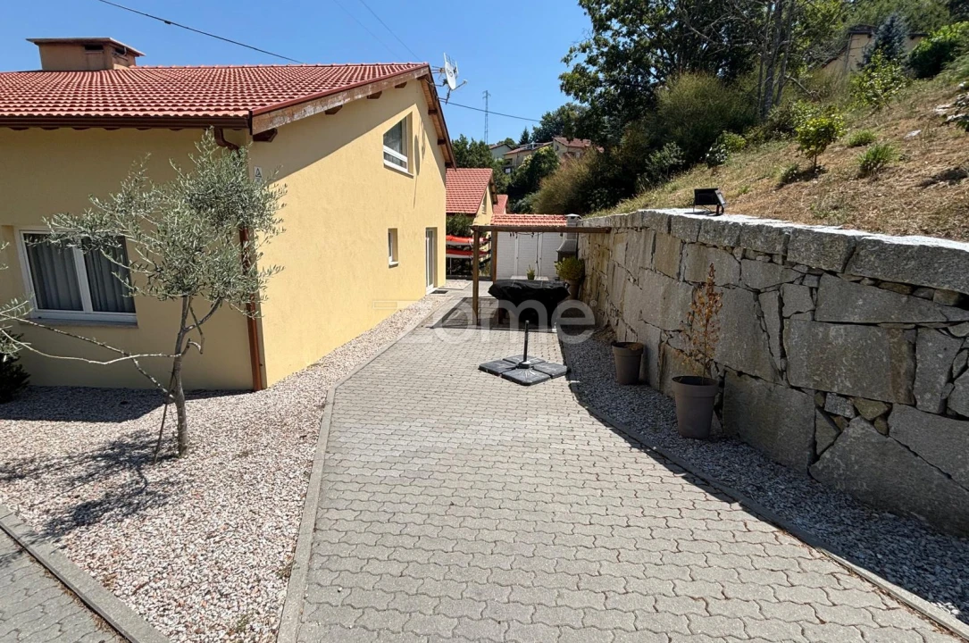 Moradia T4 para Venda em Venda Nova e Pondras Foto 42