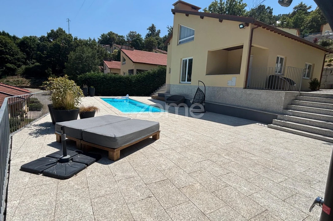 Moradia T4 para Venda em Venda Nova e Pondras Foto 16