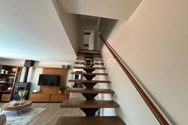 Moradia T4 para Venda em Venda Nova e Pondras Foto 28