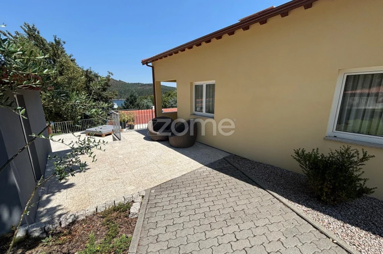 Moradia T4 para Venda em Venda Nova e Pondras Foto 43