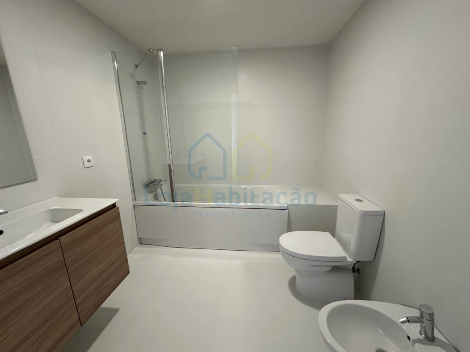 Apartamento T3 para Venda em Vila Nova de Famalicão e Calendário Foto 21