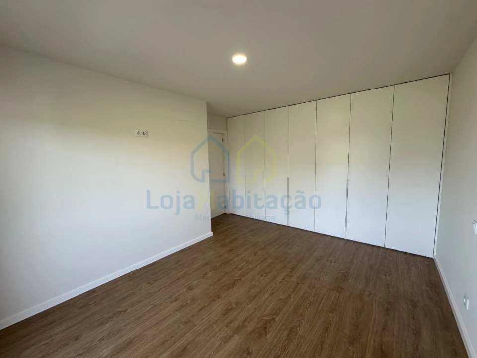 Apartamento T3 para Venda em Vila Nova de Famalicão e Calendário Foto 19