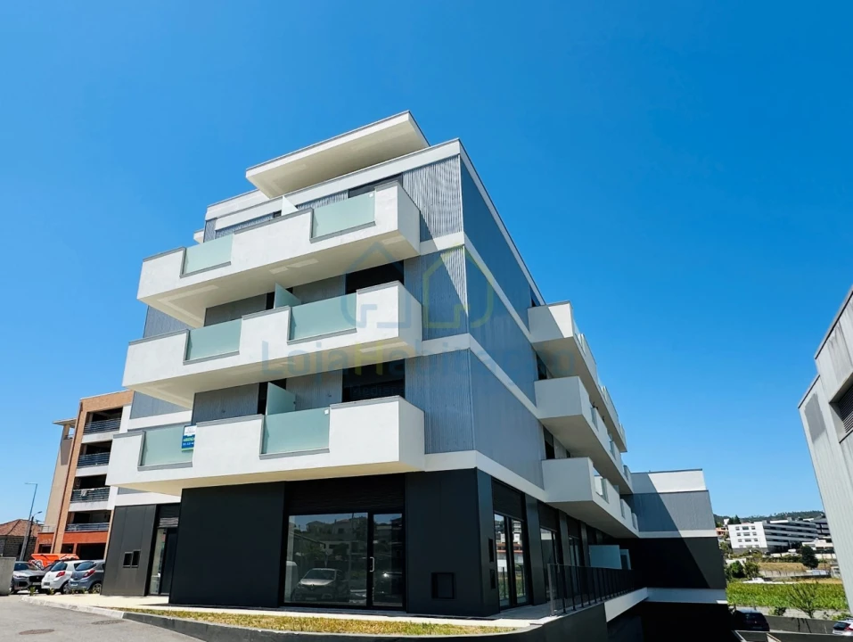 Apartamento T3 para Venda em Vila Nova de Famalicão e Calendário Foto 3