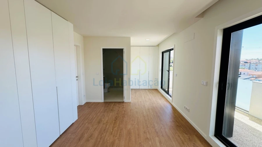 Apartamento T3 para Venda em Vila Nova de Famalicão e Calendário Foto 15