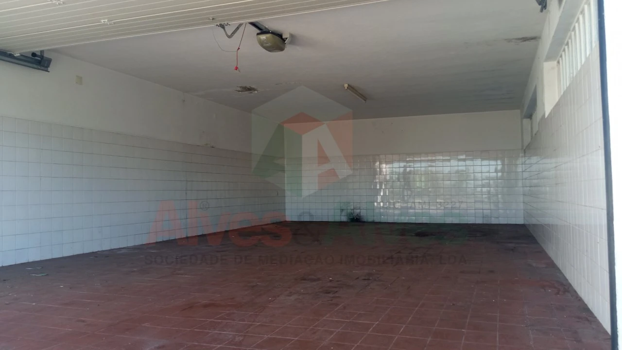 Moradia T5 para Venda em Folgosa Foto 16