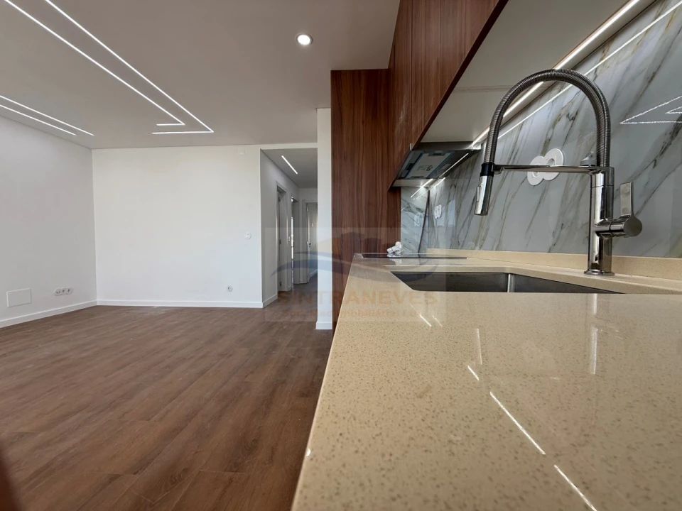 Apartamento T2 para Venda em Falagueira-Venda Nova Foto 1