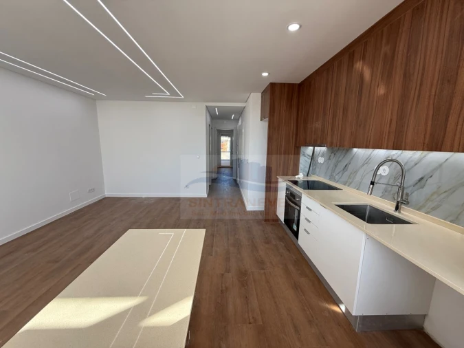 Apartamento T2 para Venda em Falagueira-Venda Nova Foto 9