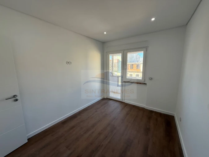 Apartamento T2 para Venda em Falagueira-Venda Nova Foto 12